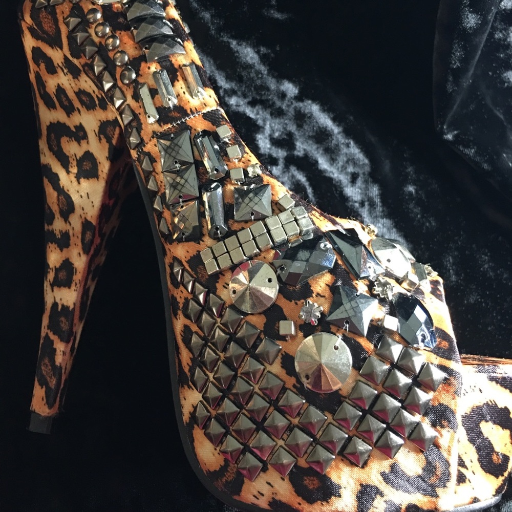 Women’s Kouture Designer Heels, Size 8.5